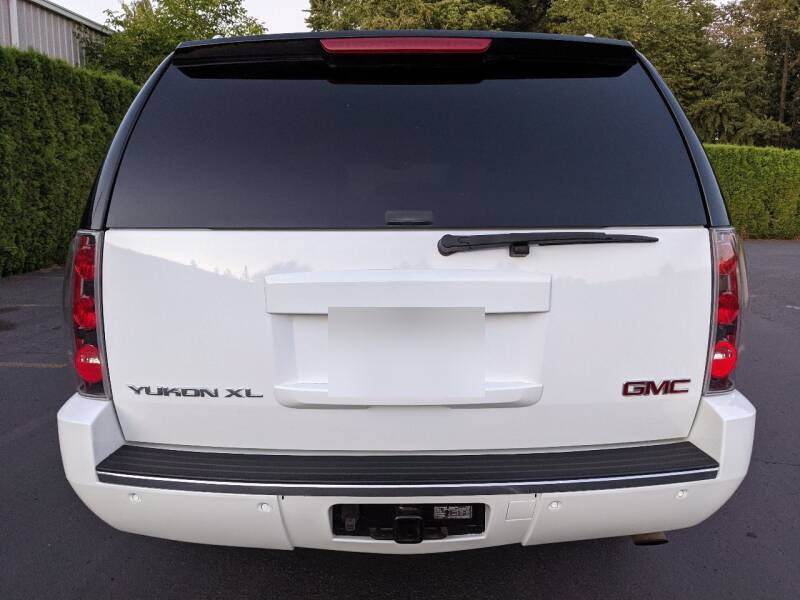 2008-gmc-yukon-xl-denali-awd-4dr-suv (3)