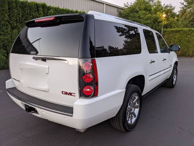 2008-gmc-yukon-xl-denali-awd-4dr-suv (4)